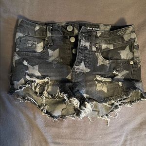 Star denim shorts